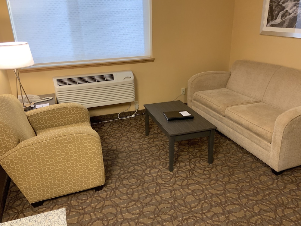 Best Western Sawtooth Inn & Suites 16/34
