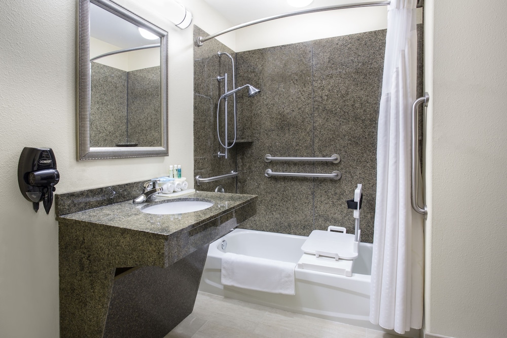 Holiday Inn Express Hotel And Suites Pauls Valley 27/70