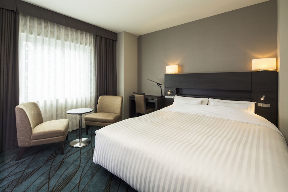 ROOM, SINGLE, DOUBLE BED, SMOKING