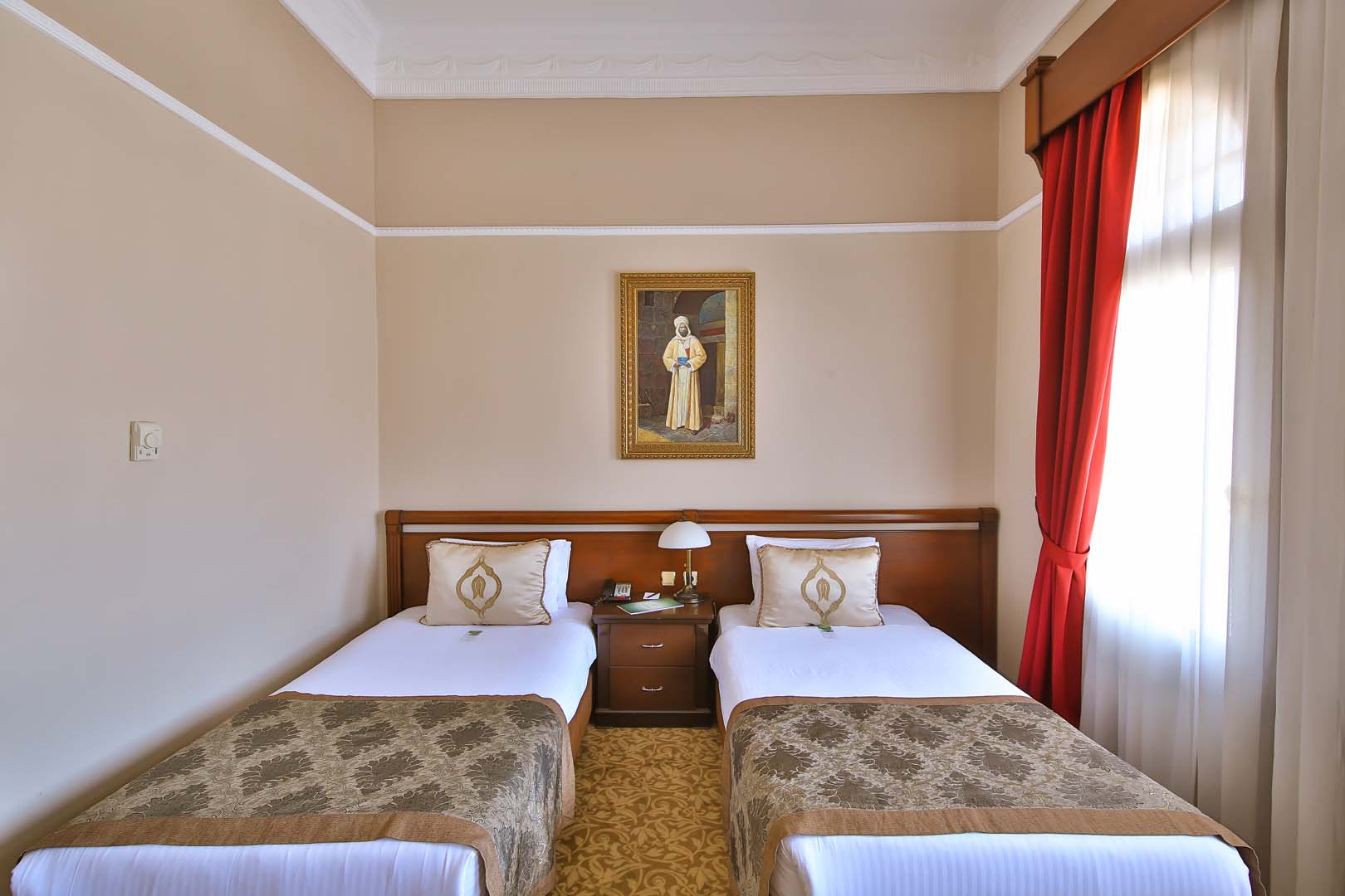 SUPERIOR, TWIN BEDS