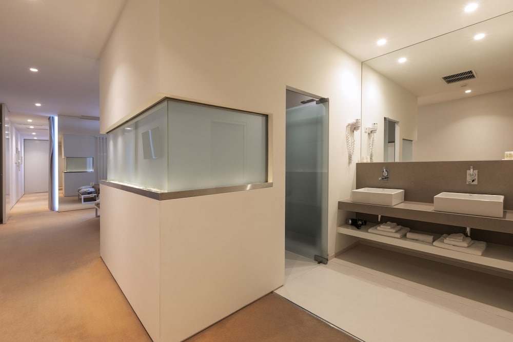 Tempus Hotel And Spa 50/50