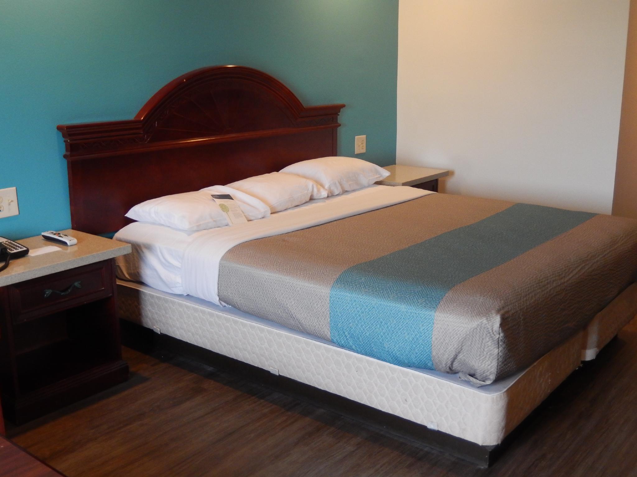 Motel6 Azusa, CA 20/32