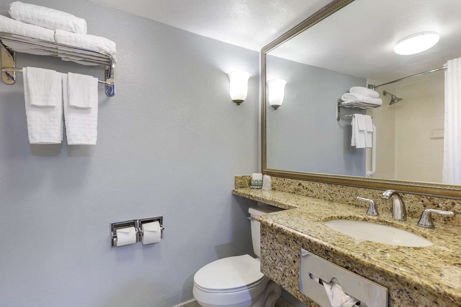 Best Western Hartford Hotel & Suites 59/59