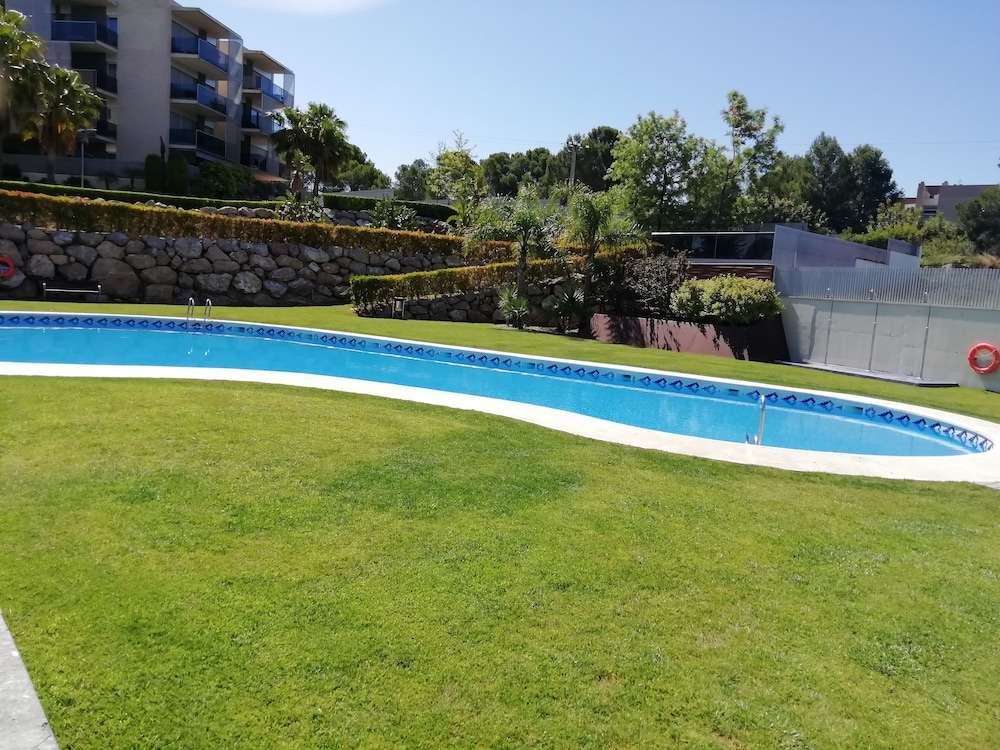 Rentalmar Families Paradise Village 33/43