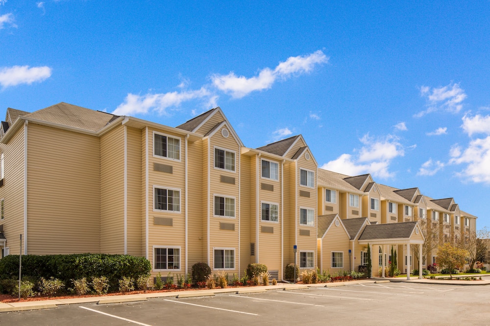 Microtel Inn & Suites by Wyndham Leesburg/Mt Dora 30/38