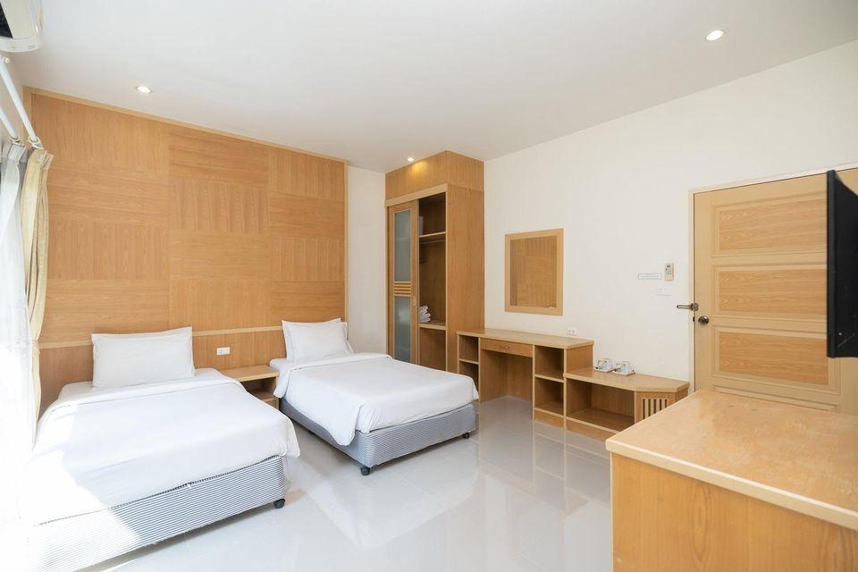 2 Bedrooms, House, Jetted Tub