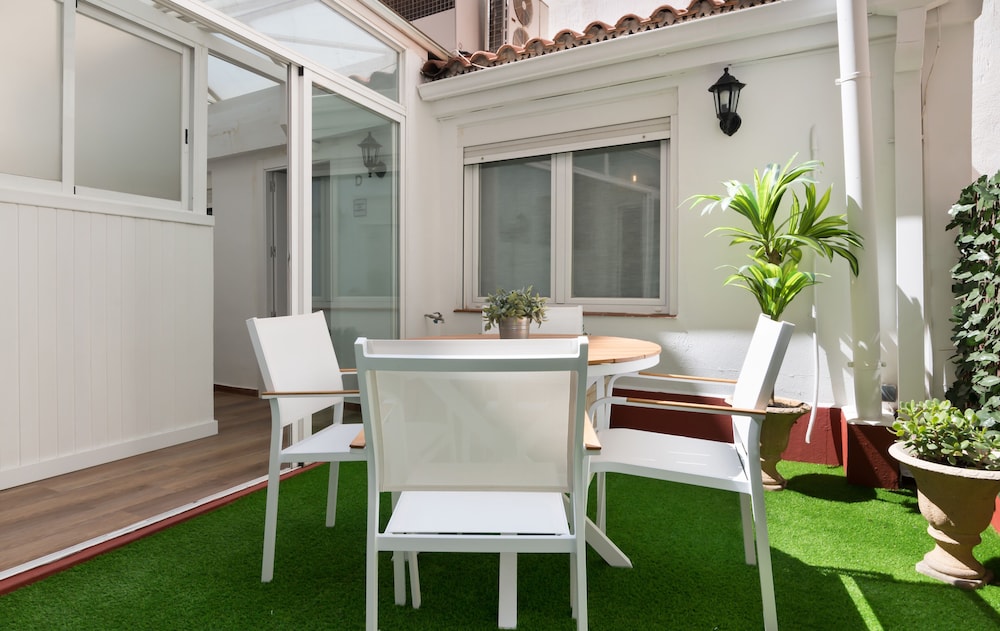 Apartamentos Roisa Centro 63/72