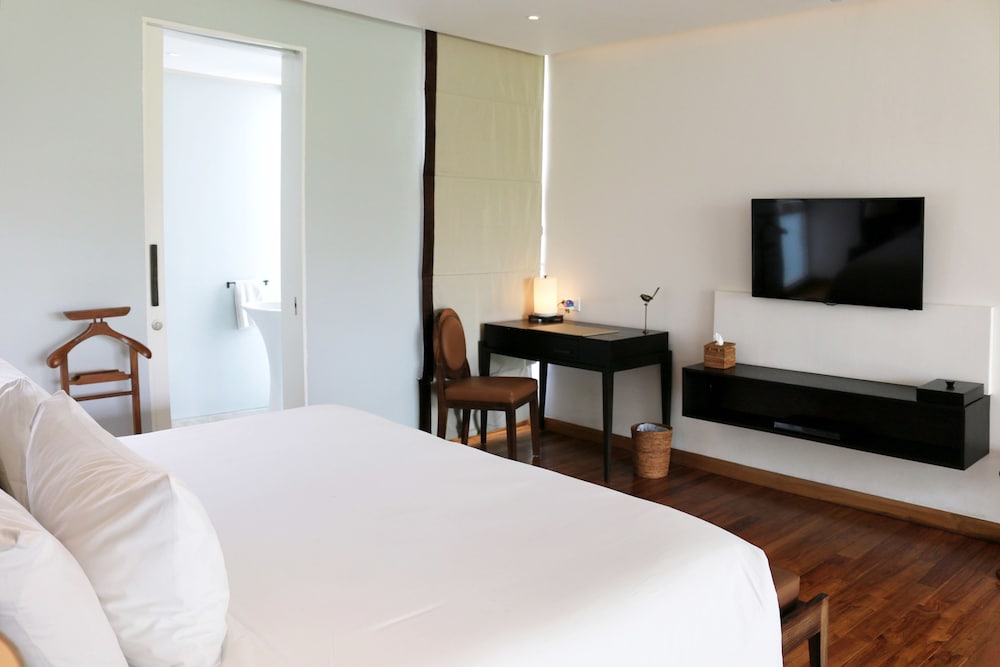 Hu U Villas Seminyak Bali 10/50