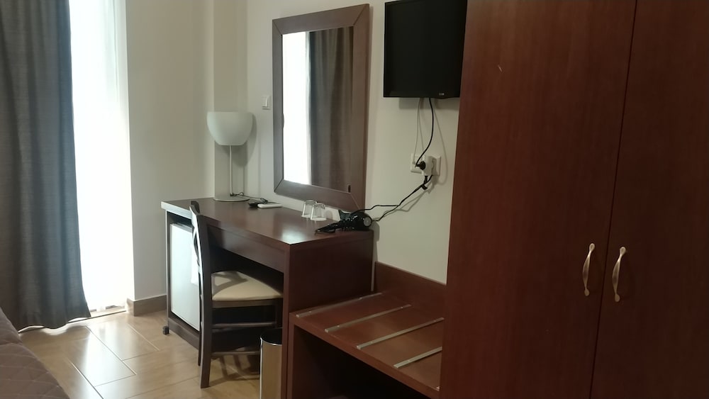Ambrosia Suites 59/60
