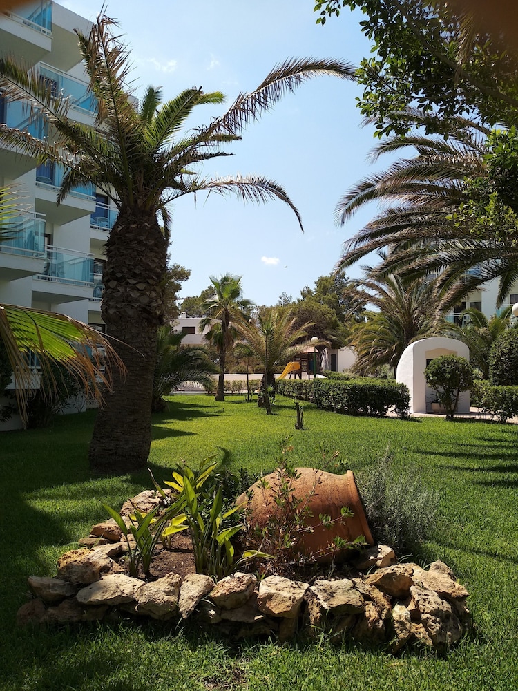 Aparthotel Nereida 35/45