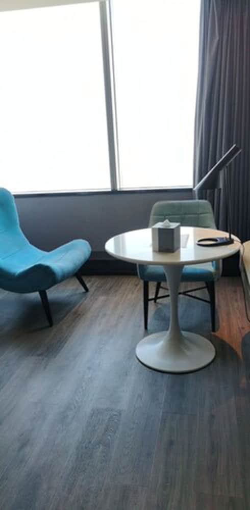Mercure Hangzhou Qianjiang 42/67