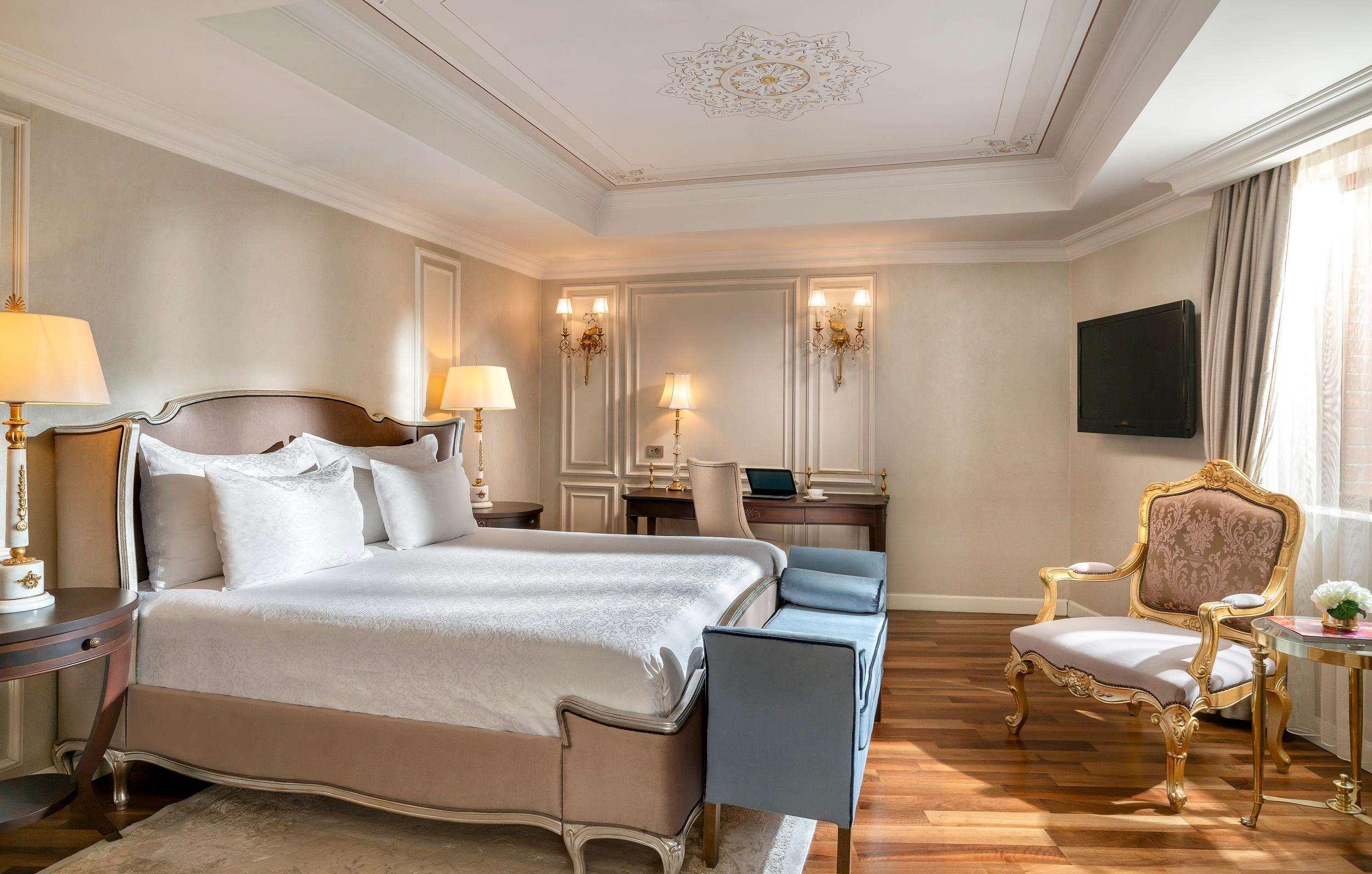 Junior Suite Pera View