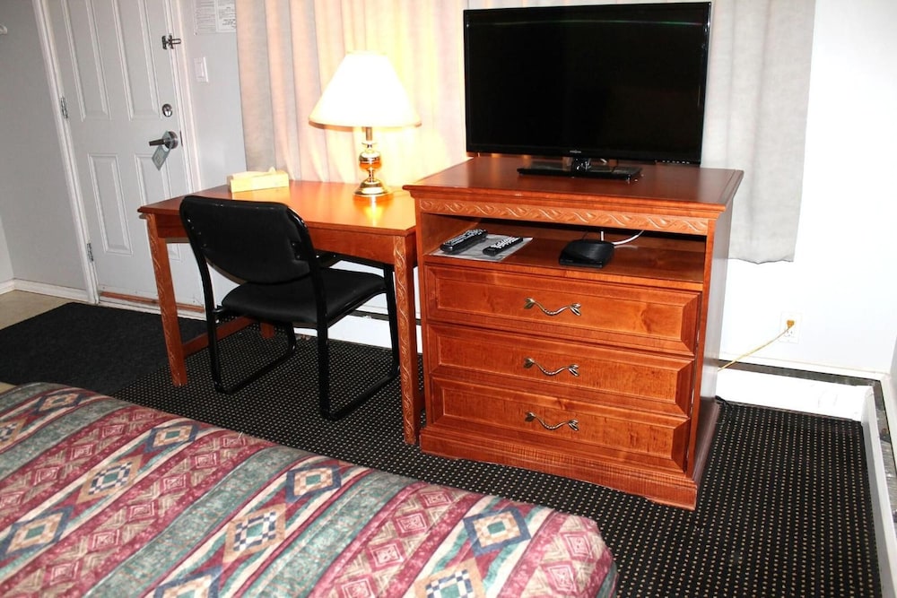 Tel Star Motel 45/50