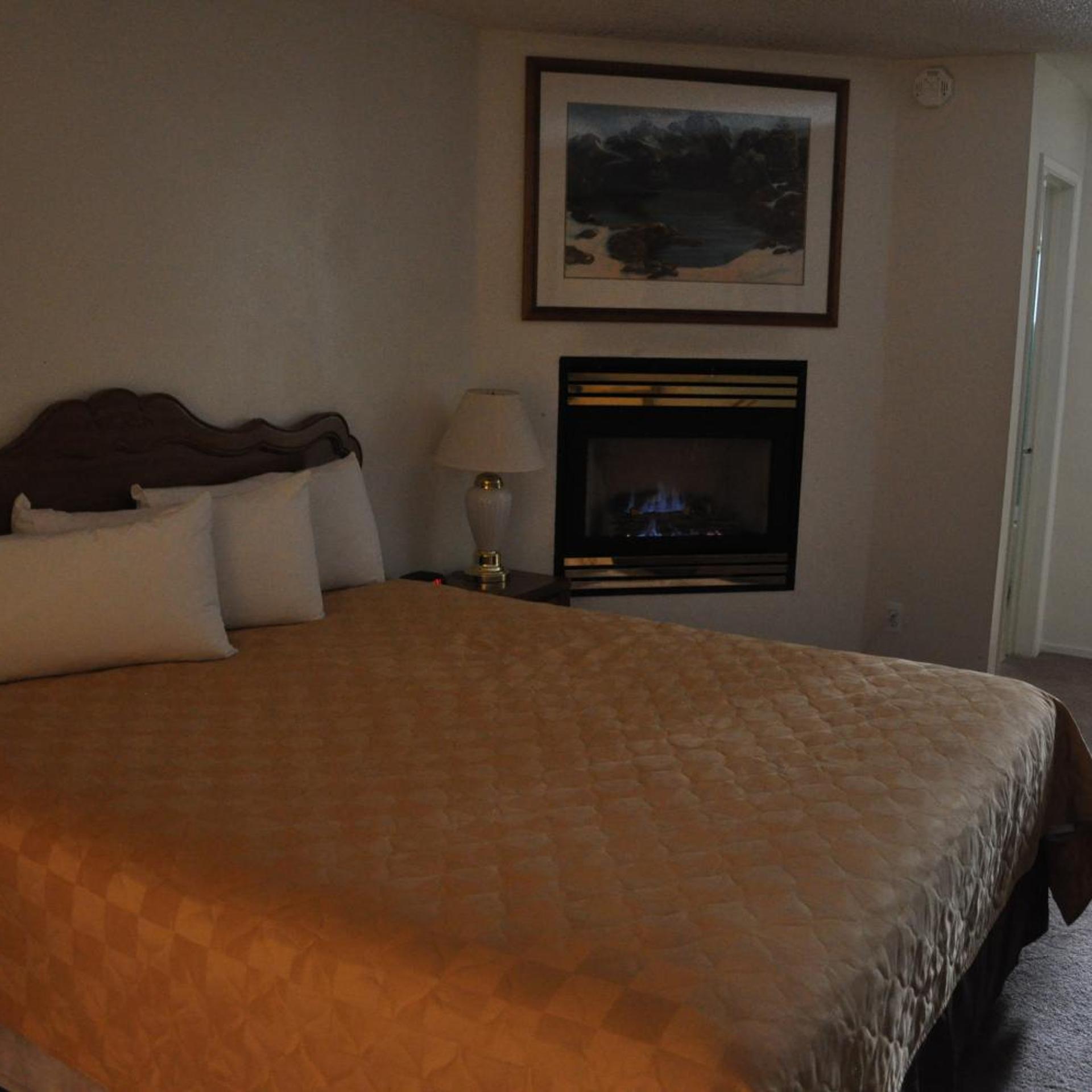 غرفة بسرير كينج، Cedar Inn & Suites 3/7