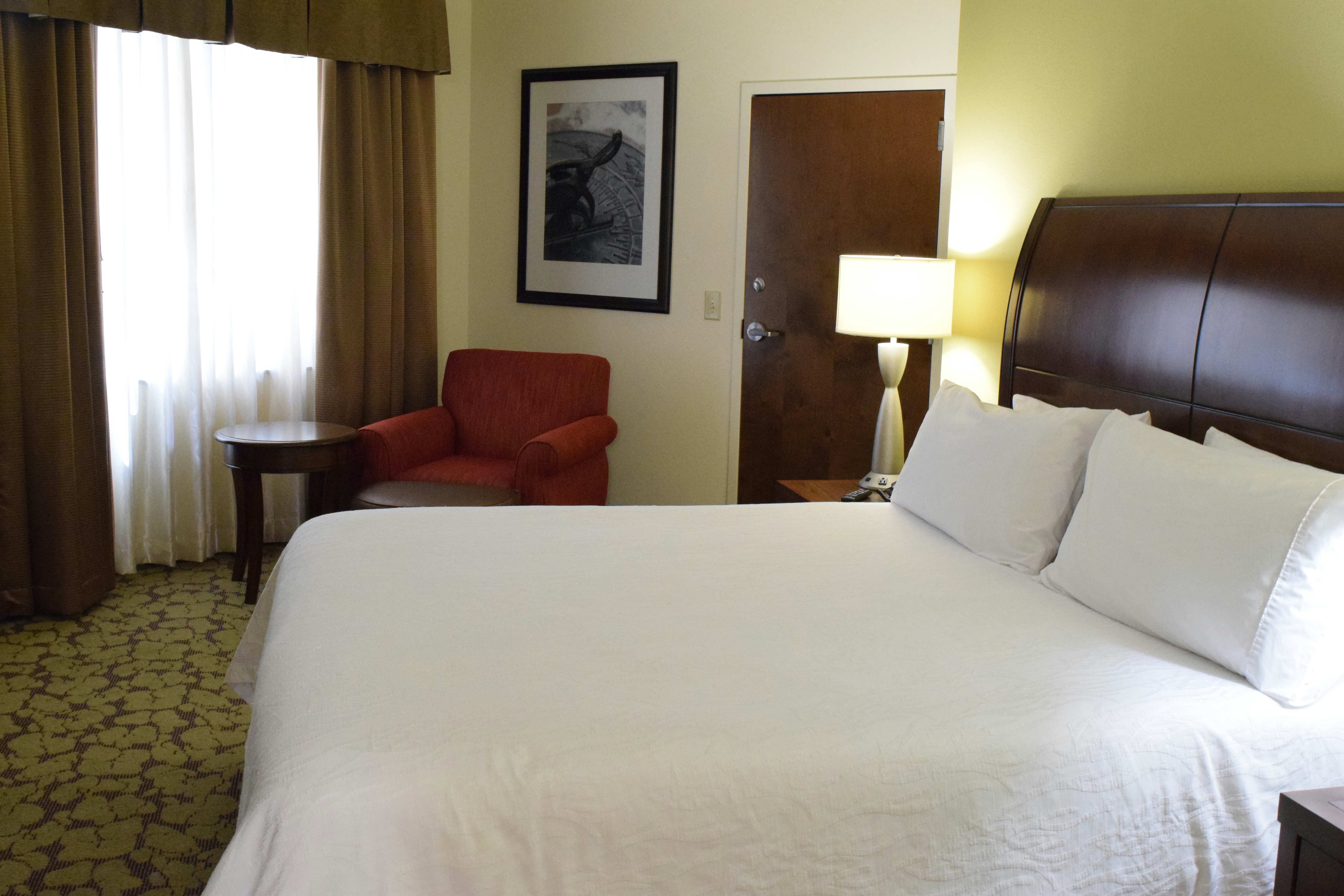 Suite, King Bed, Accessible
