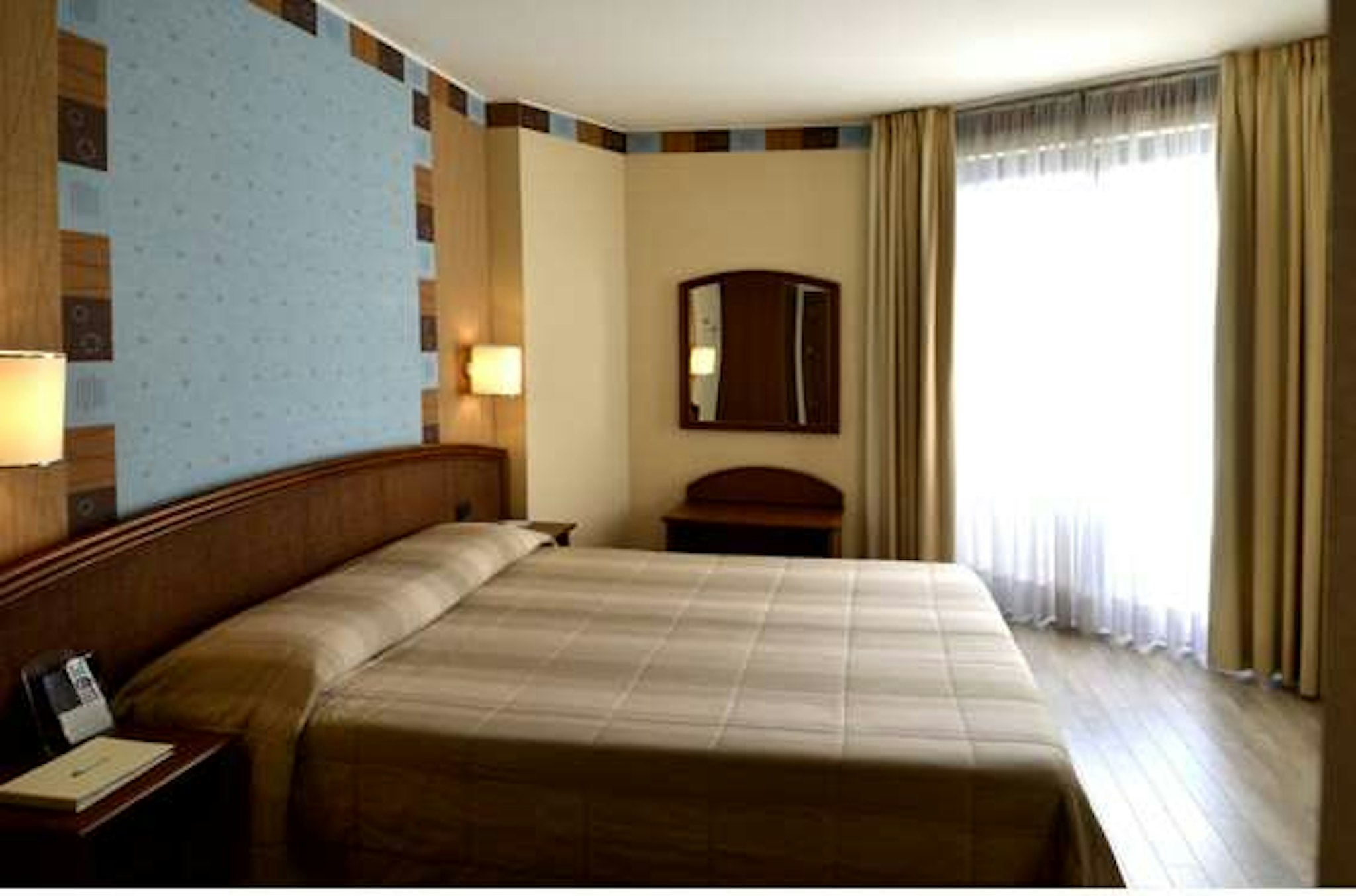 Welcome Hotel 8/45