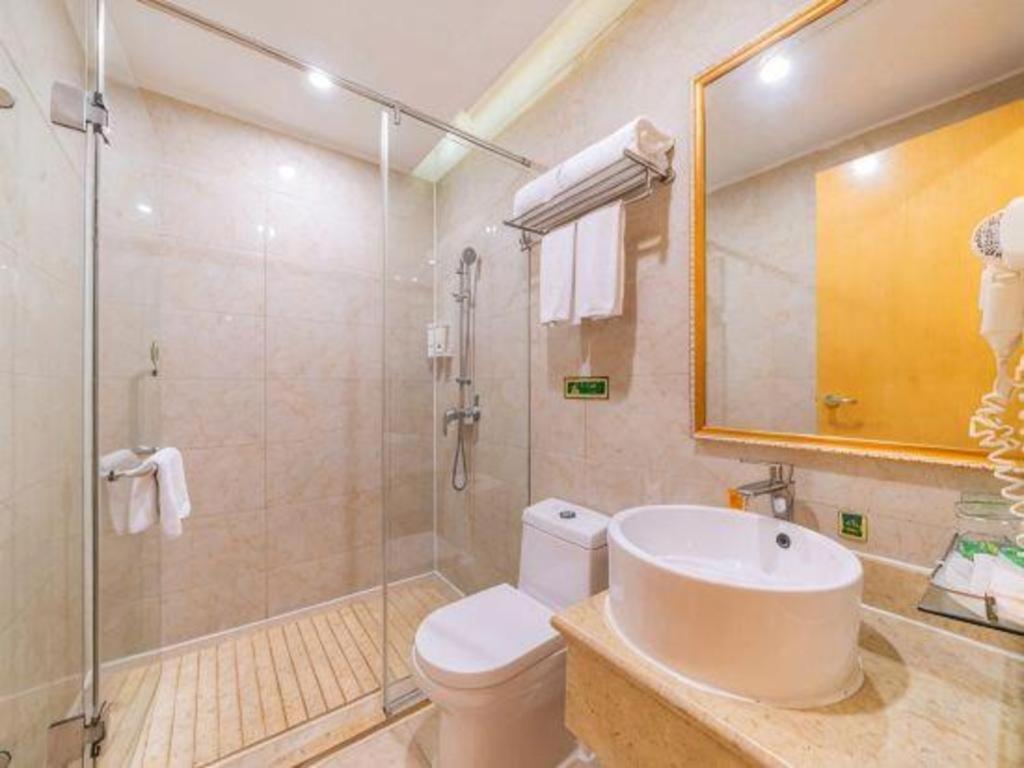 Vienna Hotel (Shenzhen Bantian Vanke Diwuyuan) 48/49