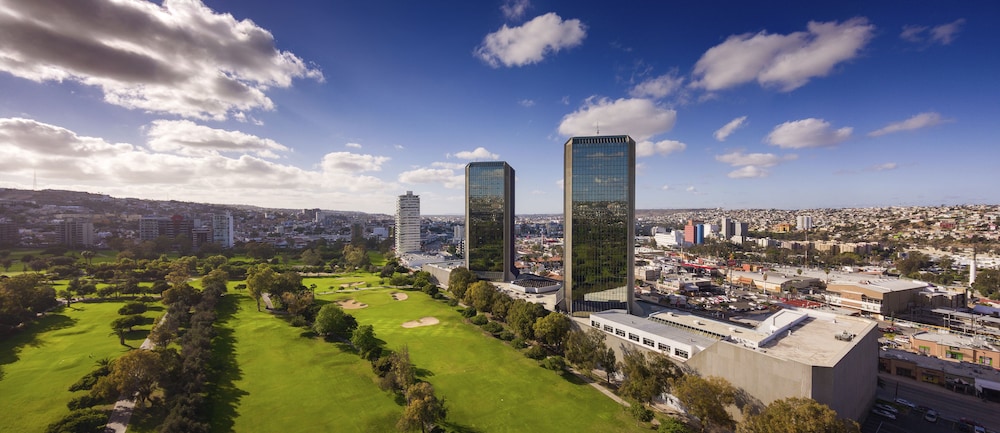 Grand Hotel Tijuana 71/77