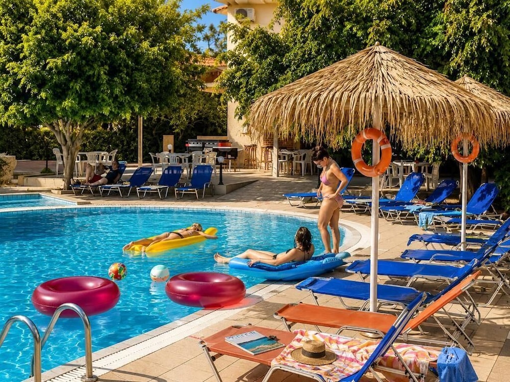 CASTRO HOTEL 49/58
