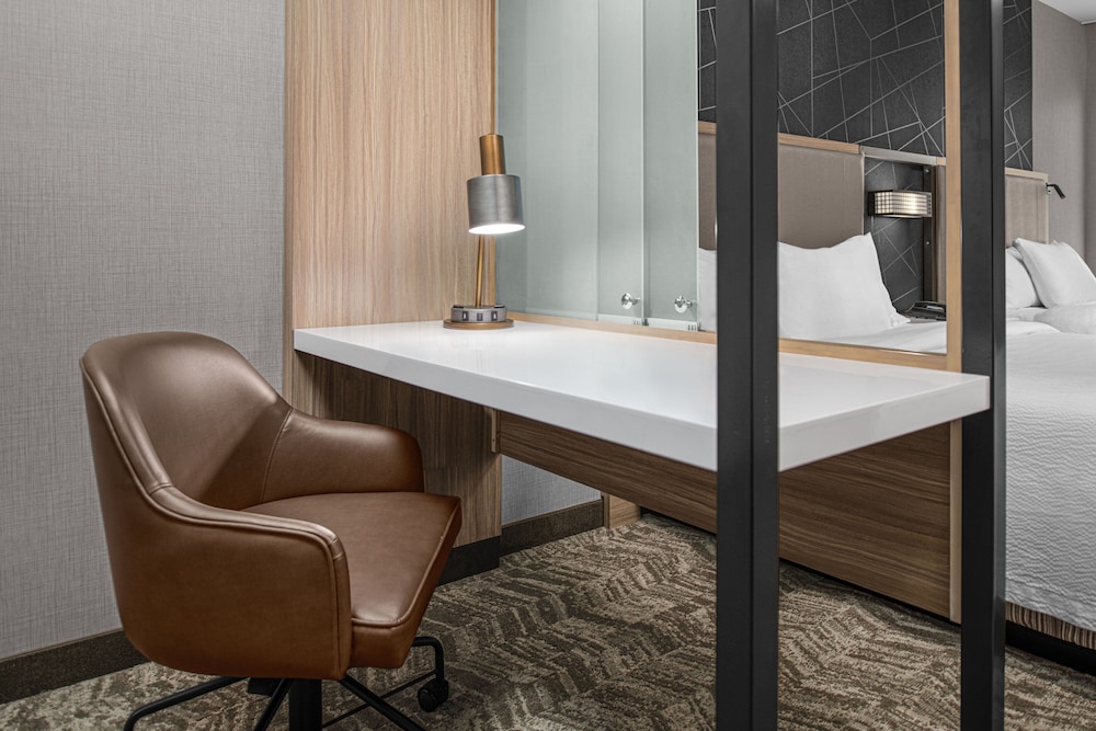 SpringHill Suites by Marriott Riverside Redlands 27/36