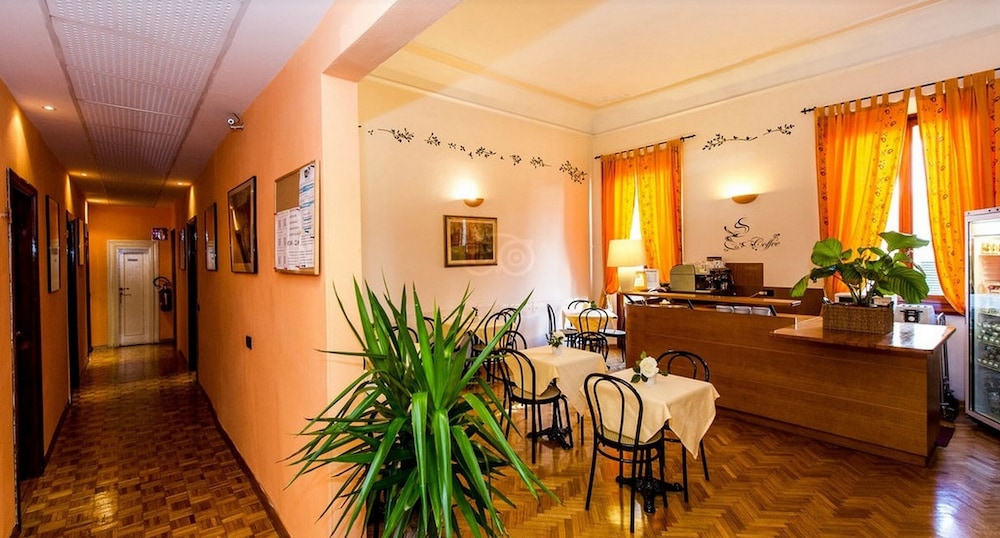 HOTEL LEOPOLDA 38/50