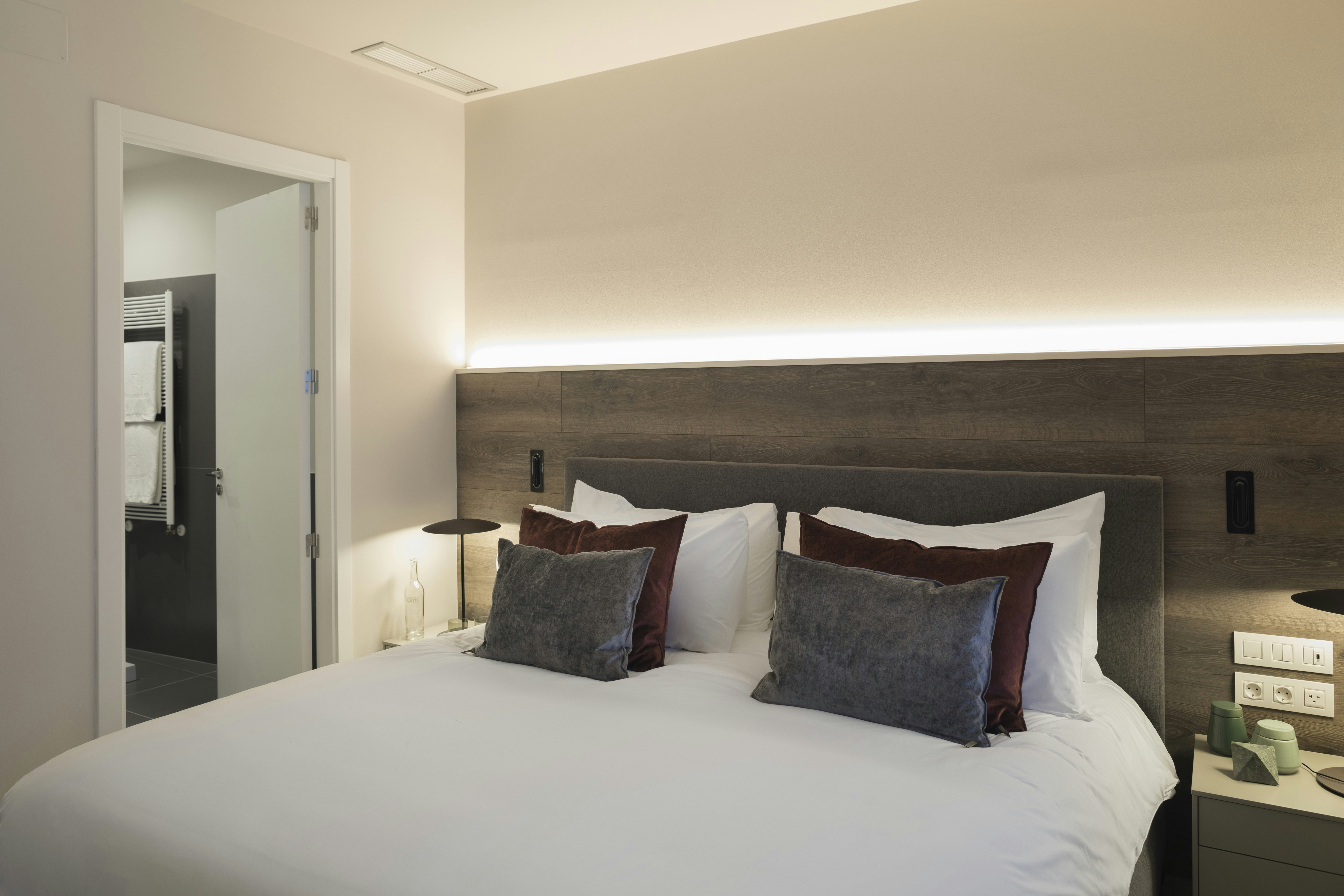 CASAGRAND LUXURY SUITES 22/76