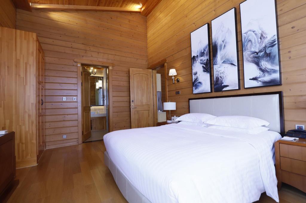 Swiss, Family, Villa, King and Twin Beds, Mountain View, Swissotel Resort Changbaishan 15/16