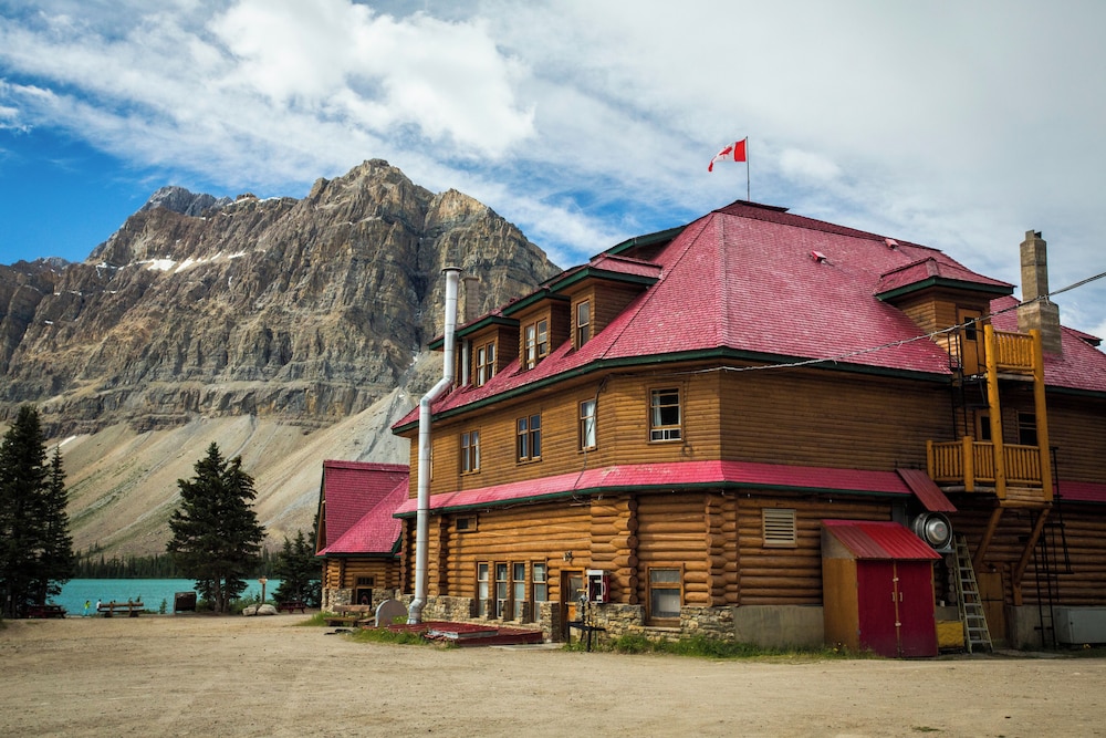 The Lodge at Bow Lake 3/49