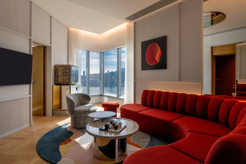 Mondrian Hong Kong 38/48