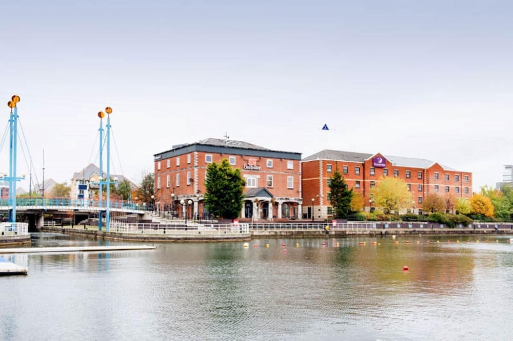 Premier Inn Manchester Salford Quays 41/47