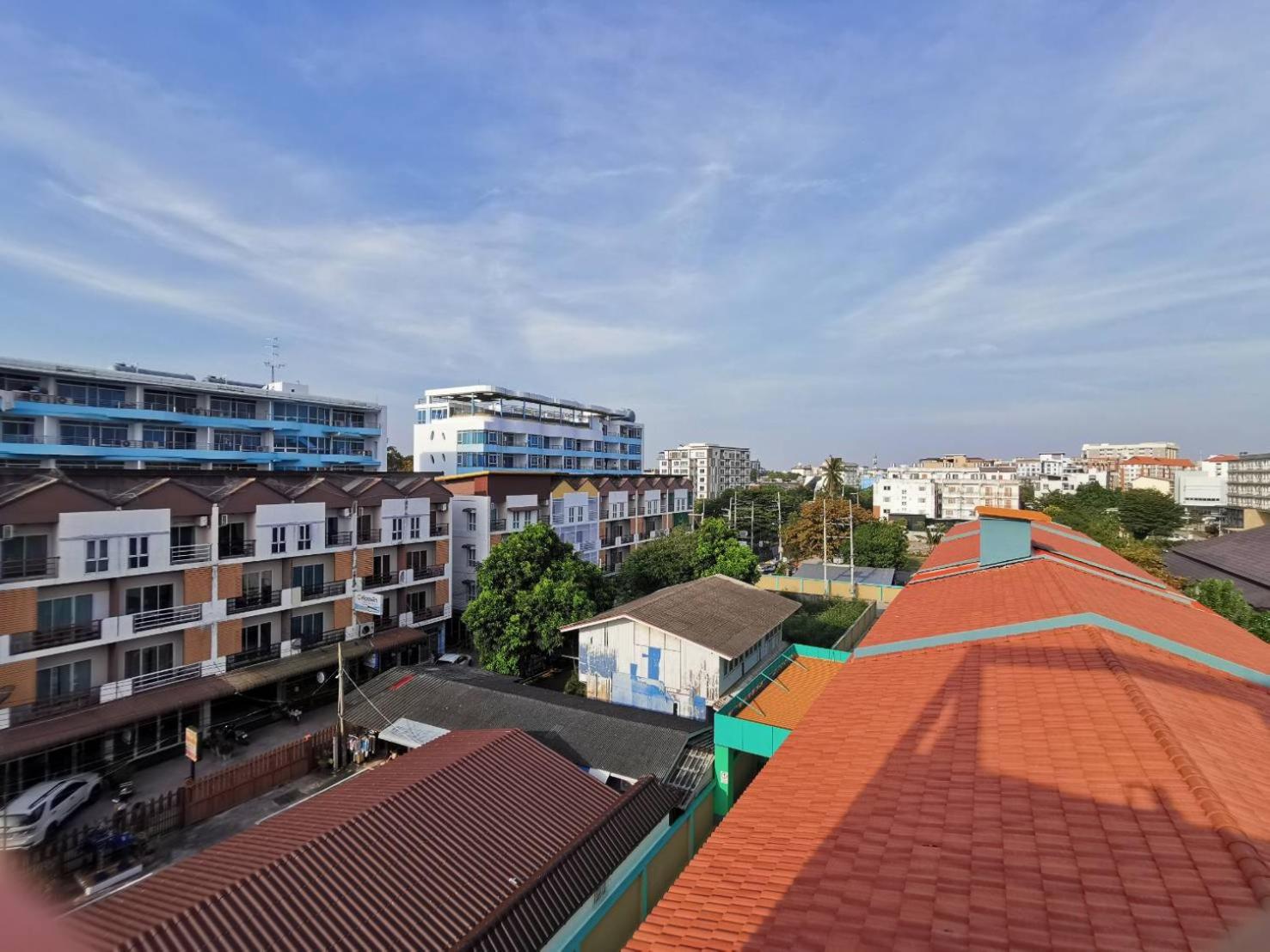 The Sea Bangsaen Hotel 8/48