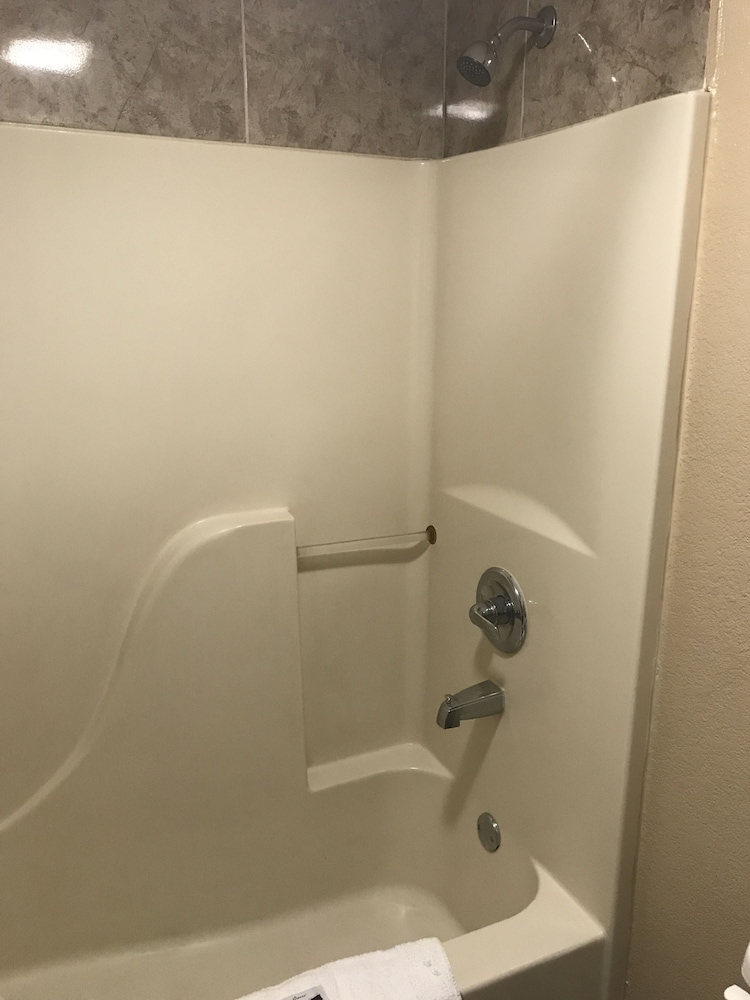 Memphis Inn 45/46