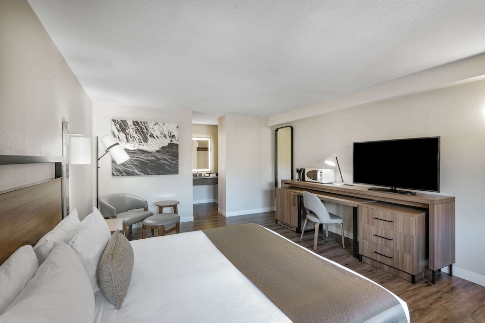 Wyndham Garden San Diego near SeaWorld 29/65