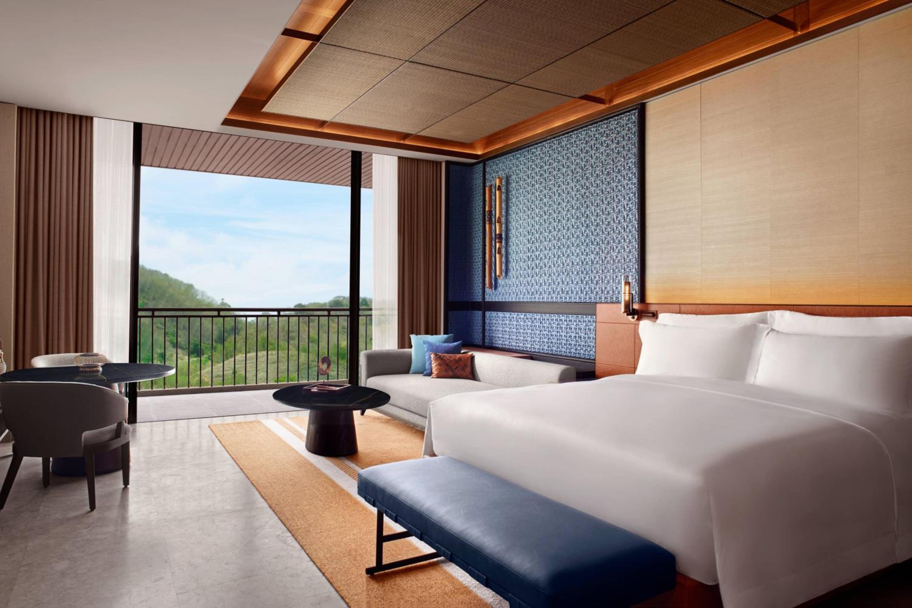 Suite, King Bed, Resort View