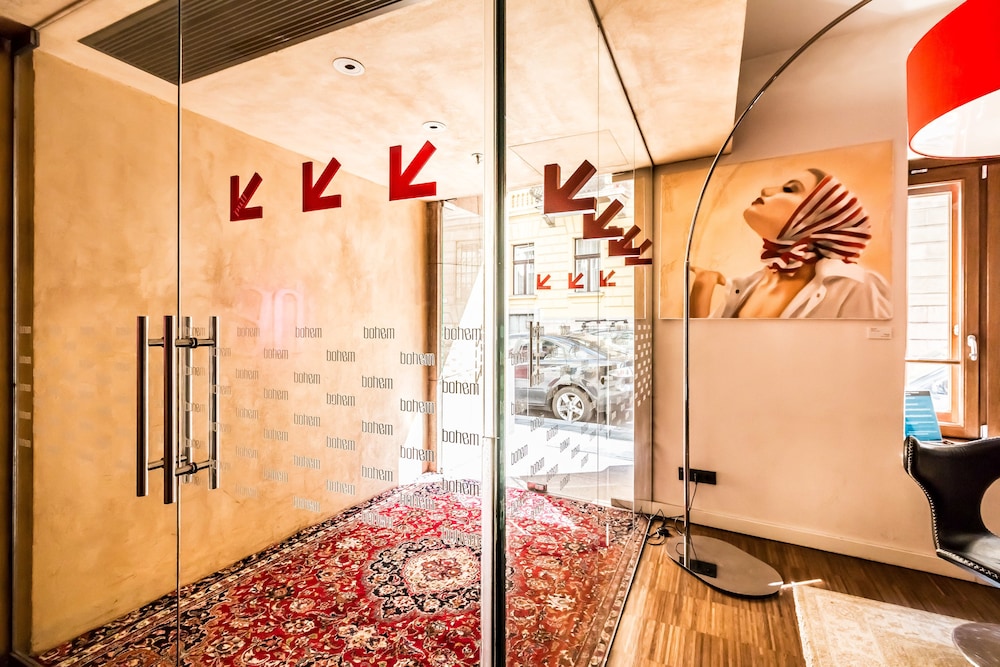 BOHEM ART HOTEL 40/59