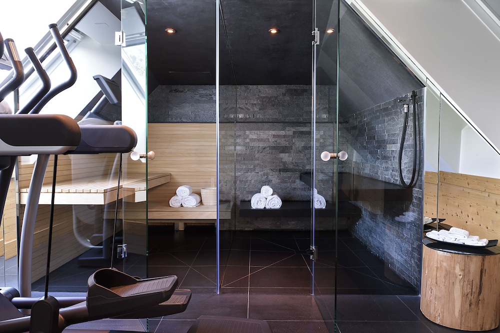 The Park Gstaad, Four Seasons Hotel 21/50