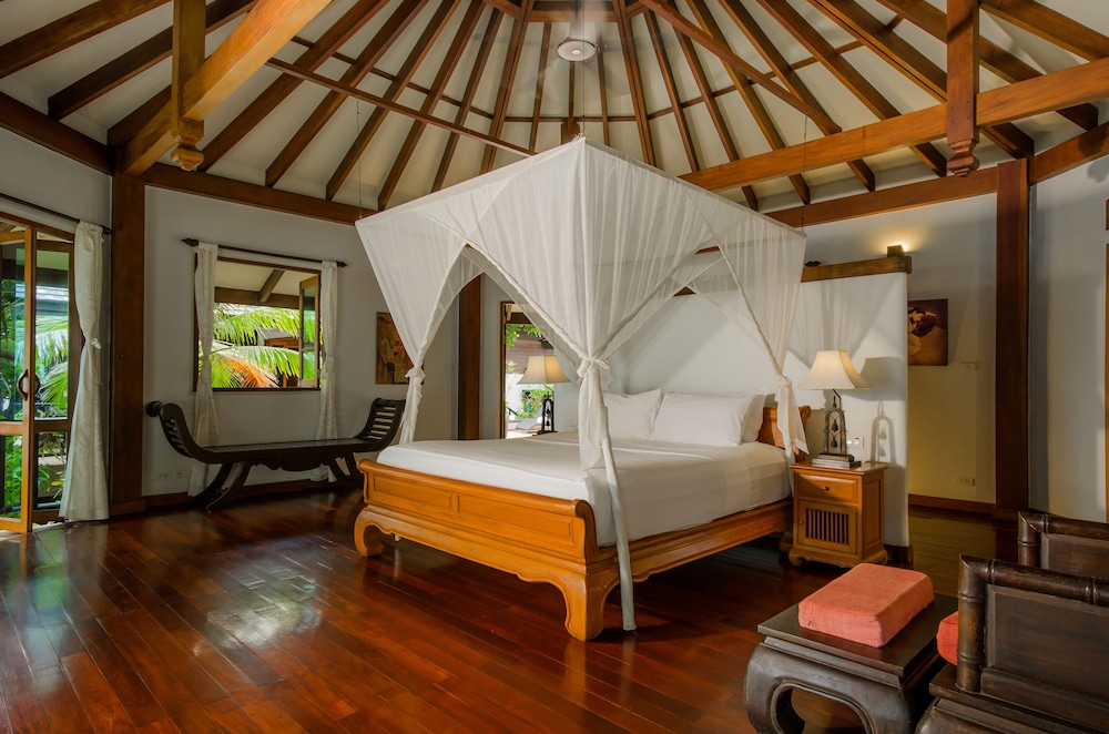 Koh Jum Beach Villas 49/76