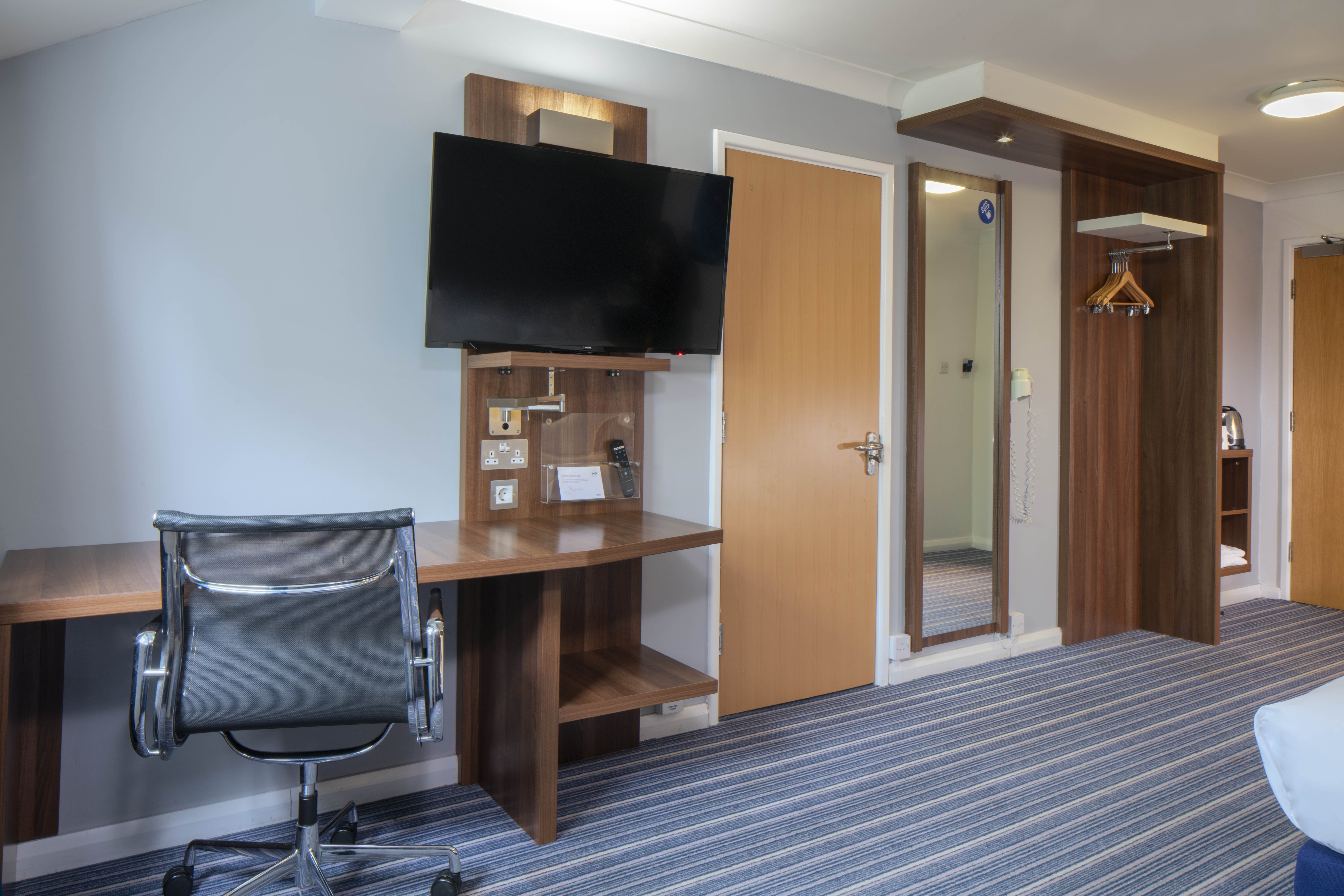 HOLIDAY INN EXPRESS YORK 53/72