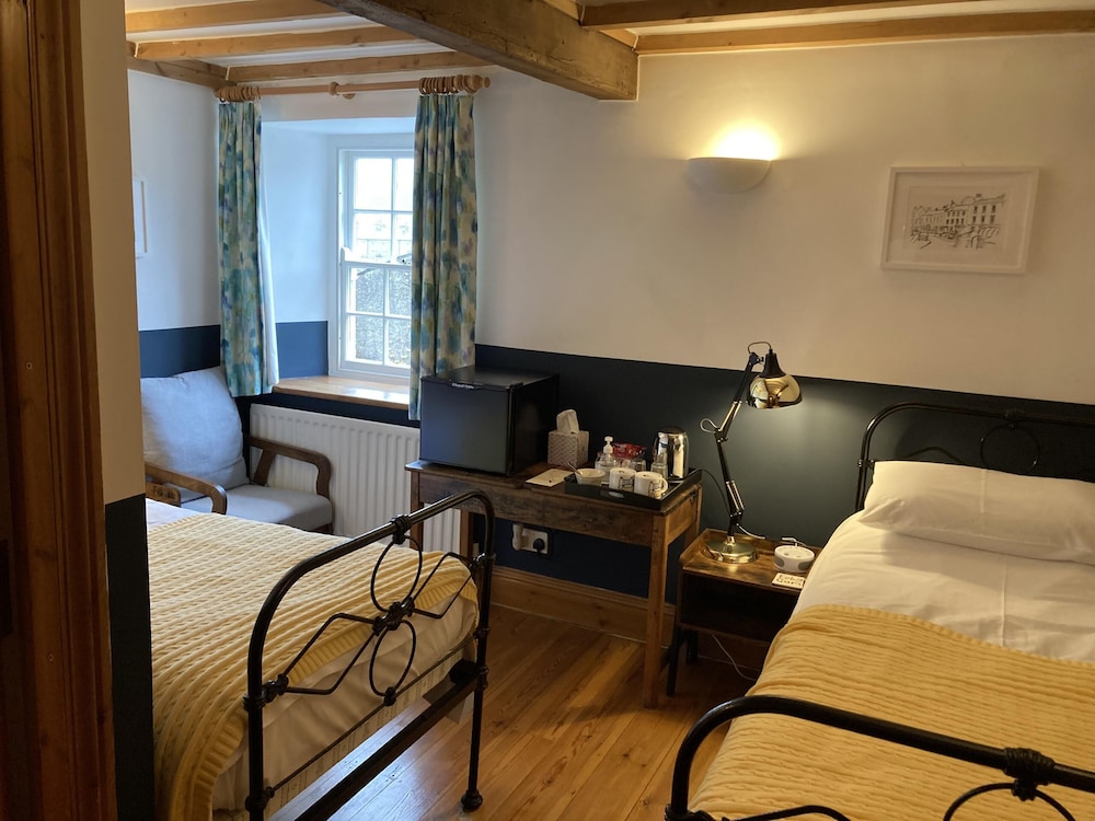 Riverside Bed &amp; Breakfast 23/46