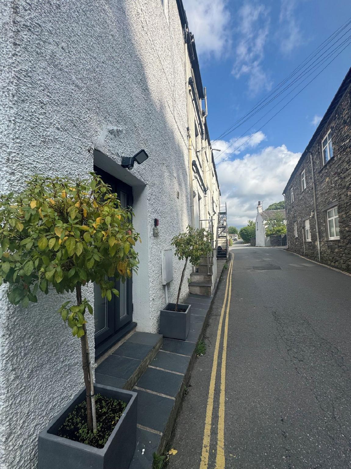 Waterhead Rooms & Suites - Parking and Light Breakfast 27/43