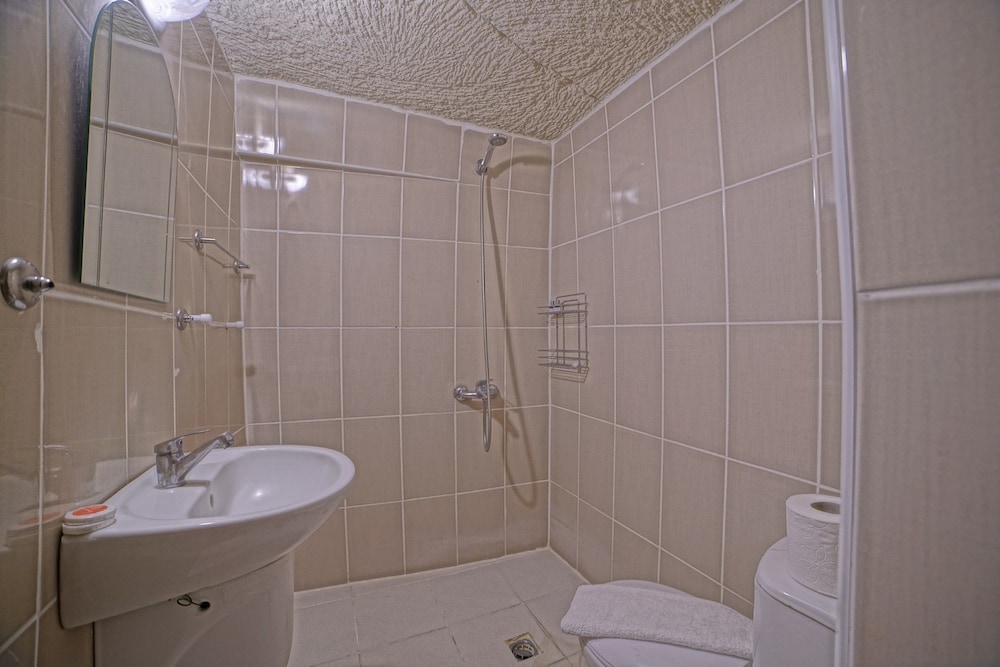 Melek Cave Hotel 50/50