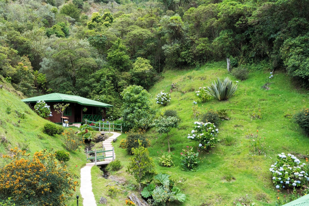 Trogon Lodge 35/46