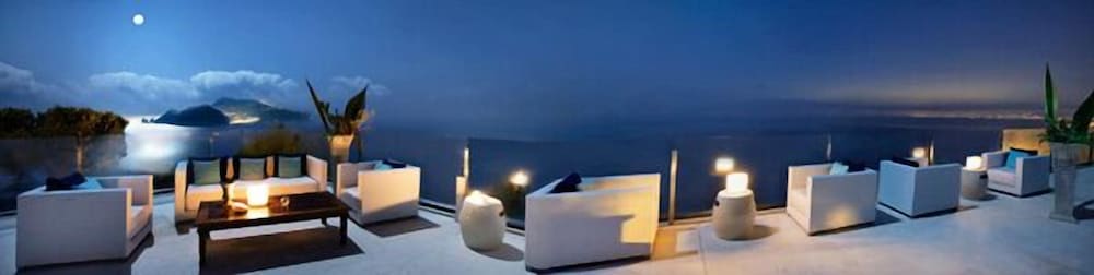 Relais Blu 46/51