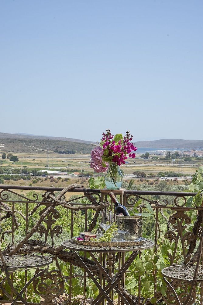 Villa Taraca Alacati Romantik Hotel 39/50