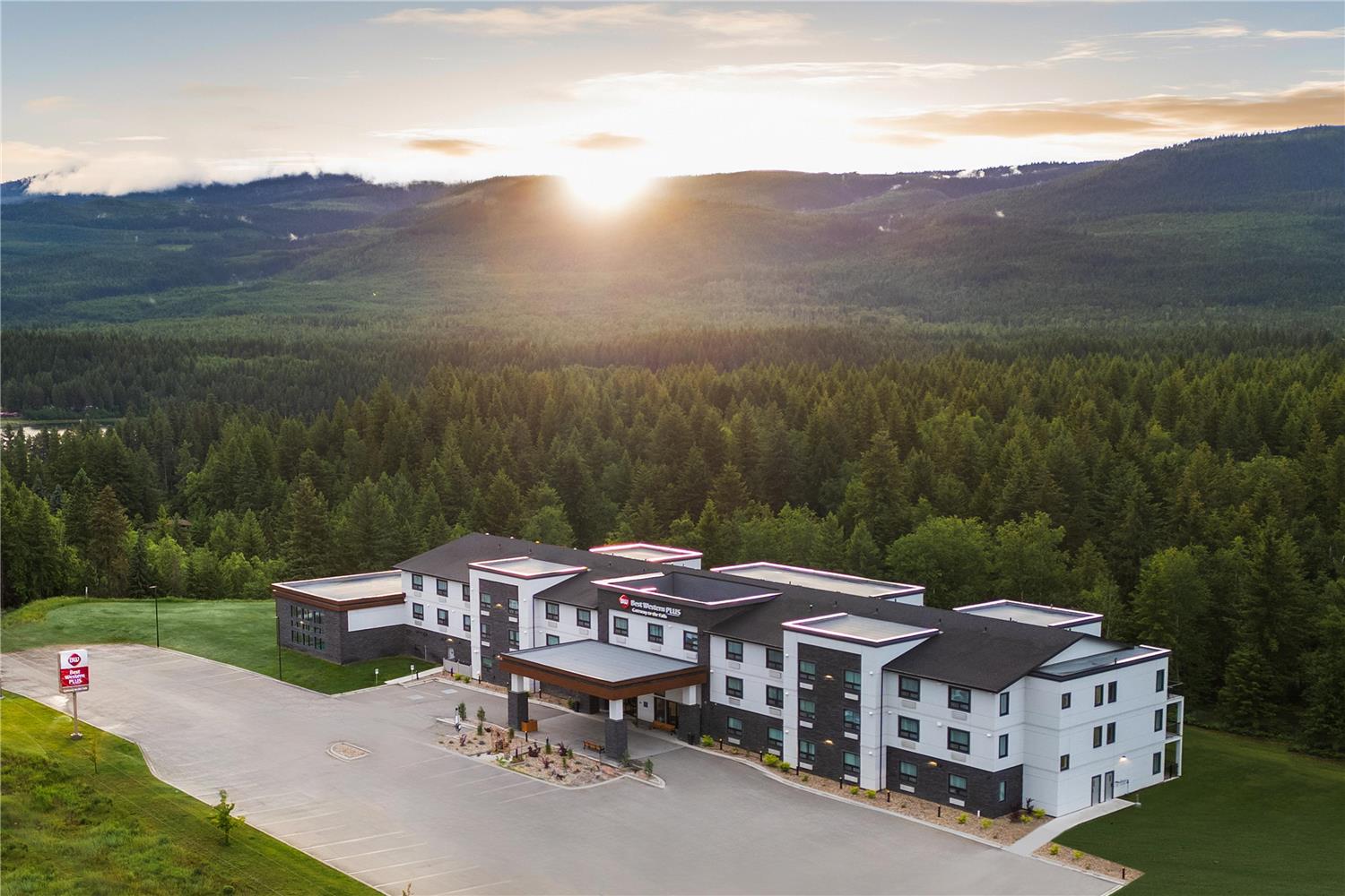 Best Western Plus Gateway to the Falls 26/26