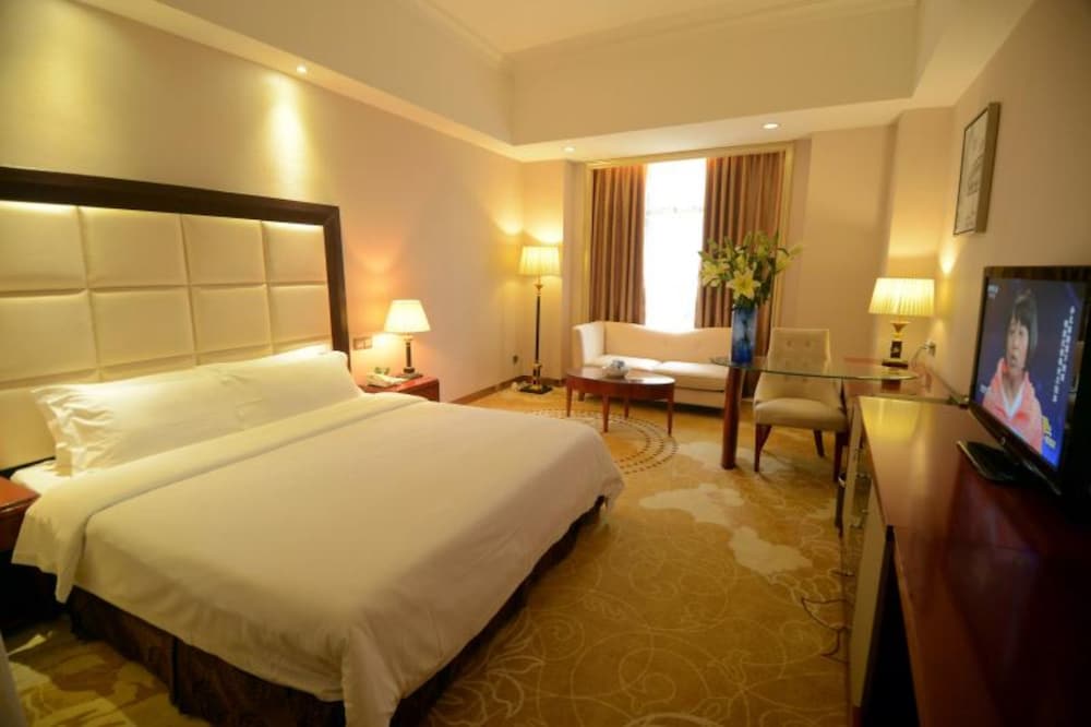 Baoyue Hotel 13/26