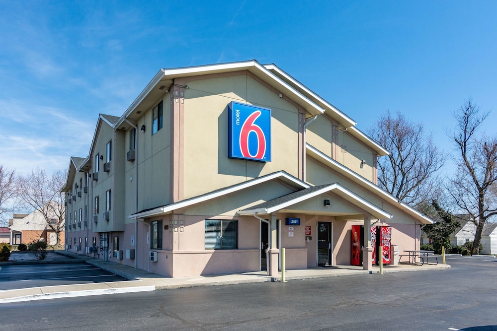Motel6 Salisbury, MD 50/63