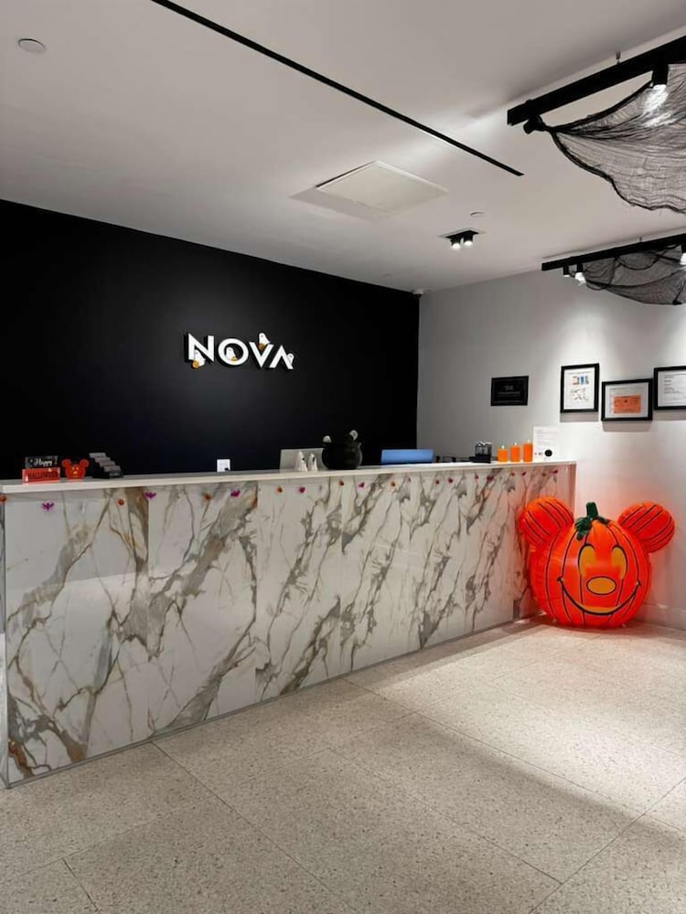 Nova Hotel Brooklyn 11/64