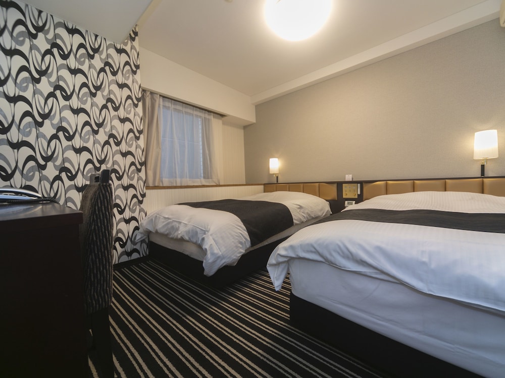 ROOM, TWIN BEDS, SMOKING