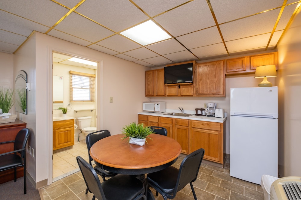 Tahiti Inn 13/22